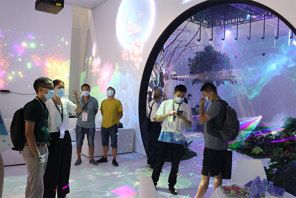 第26届广州国际照明展览会(光亚展)完美收官,雷色光电惊艳全场!(图30) 第26届广州国际照明展览会(光亚展)完美收官,雷色光电惊艳全场!(图30)
