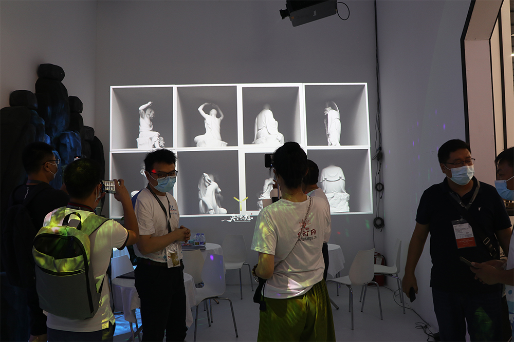 第26届广州国际照明展览会(光亚展)完美收官,雷色光电惊艳全场!(图40) 第26届广州国际照明展览会(光亚展)完美收官,雷色光电惊艳全场!(图40)